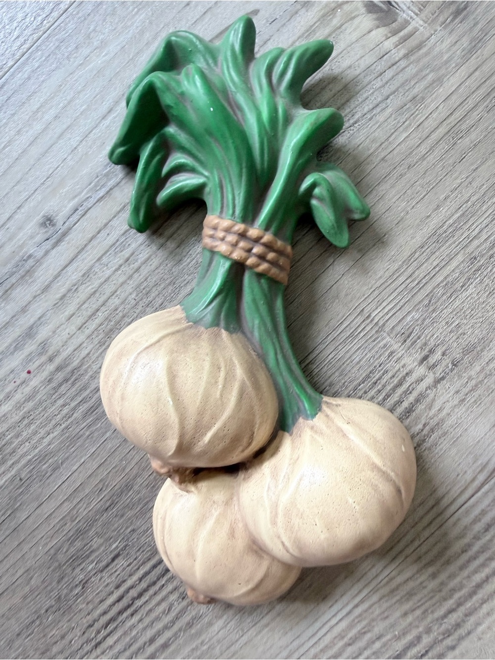 VTG carrot and onion ceramic wall hangings - Picture 3 of 4